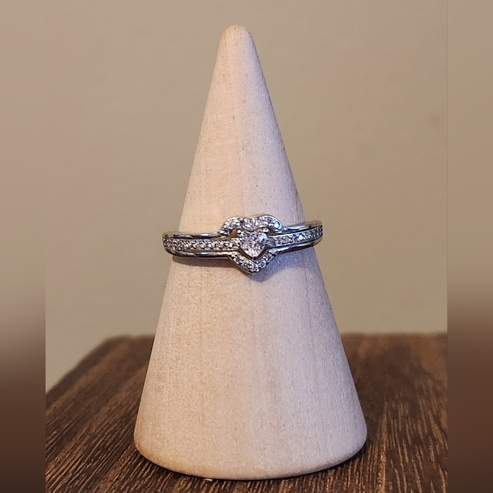 STERLING SILVER RING, NWOT